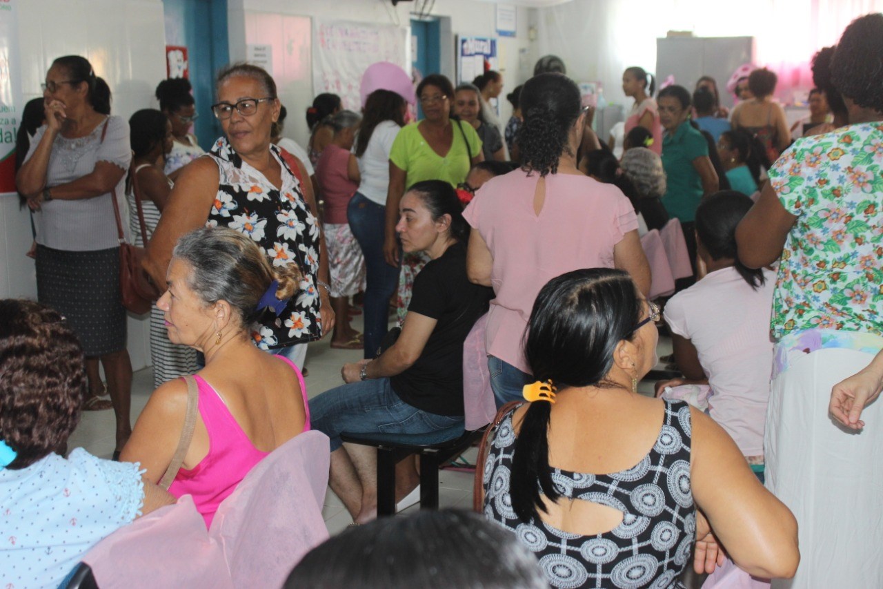 Camacã: PSFs Luís Pereira I e II comemoram Outubro Rosa com ações de saúde